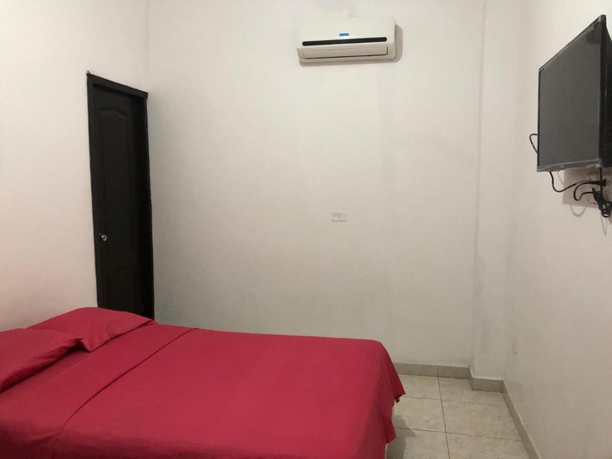 Hostal Playa Imperial Манта Экстерьер фото